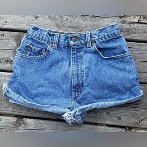 Vintage 90’s Levi’s 516 Denim Cut Off Jean Shorts Size 25 Waist